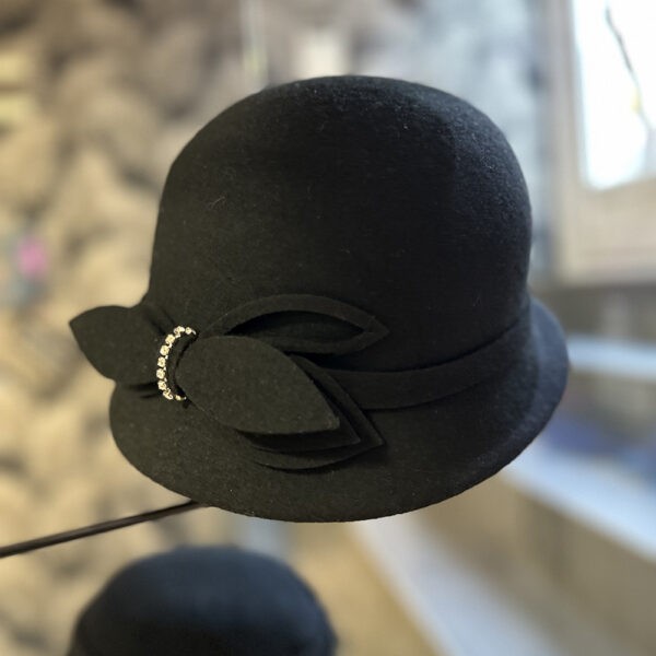 női fekete kalap